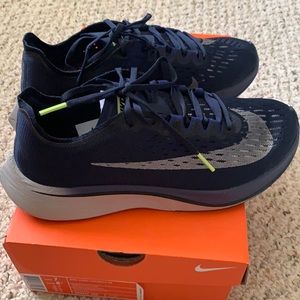 NIKE Zoom Vaporfly 4%